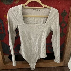Abercrombie & Fitch Light Gray Square Neck Bodysuit